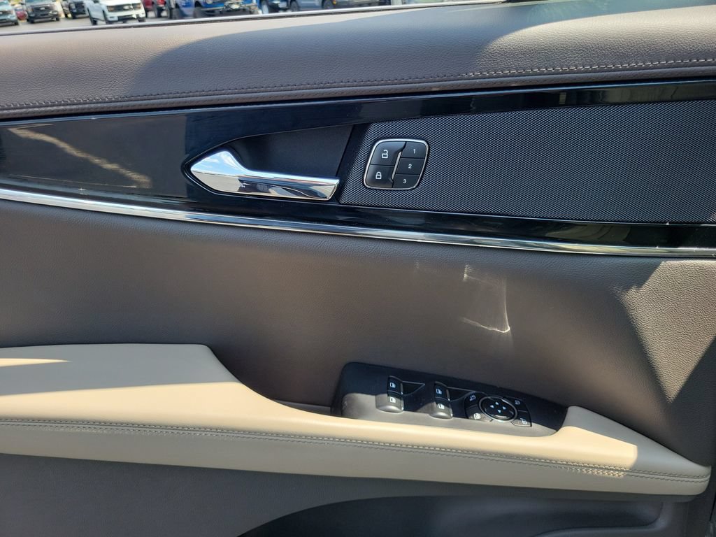 Certified 2023 Lincoln Nautilus Reserve AWD/4WD image 20