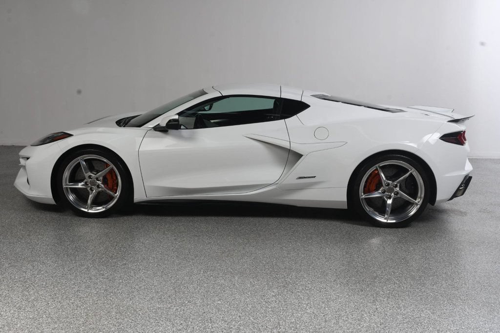 Used 2024 Chevrolet Corvette E-Ray w/ Chrome Exterior Badge Package AWD/4WD image 3