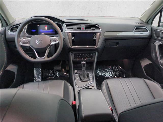 Used 2022 Volkswagen Tiguan SE image 17