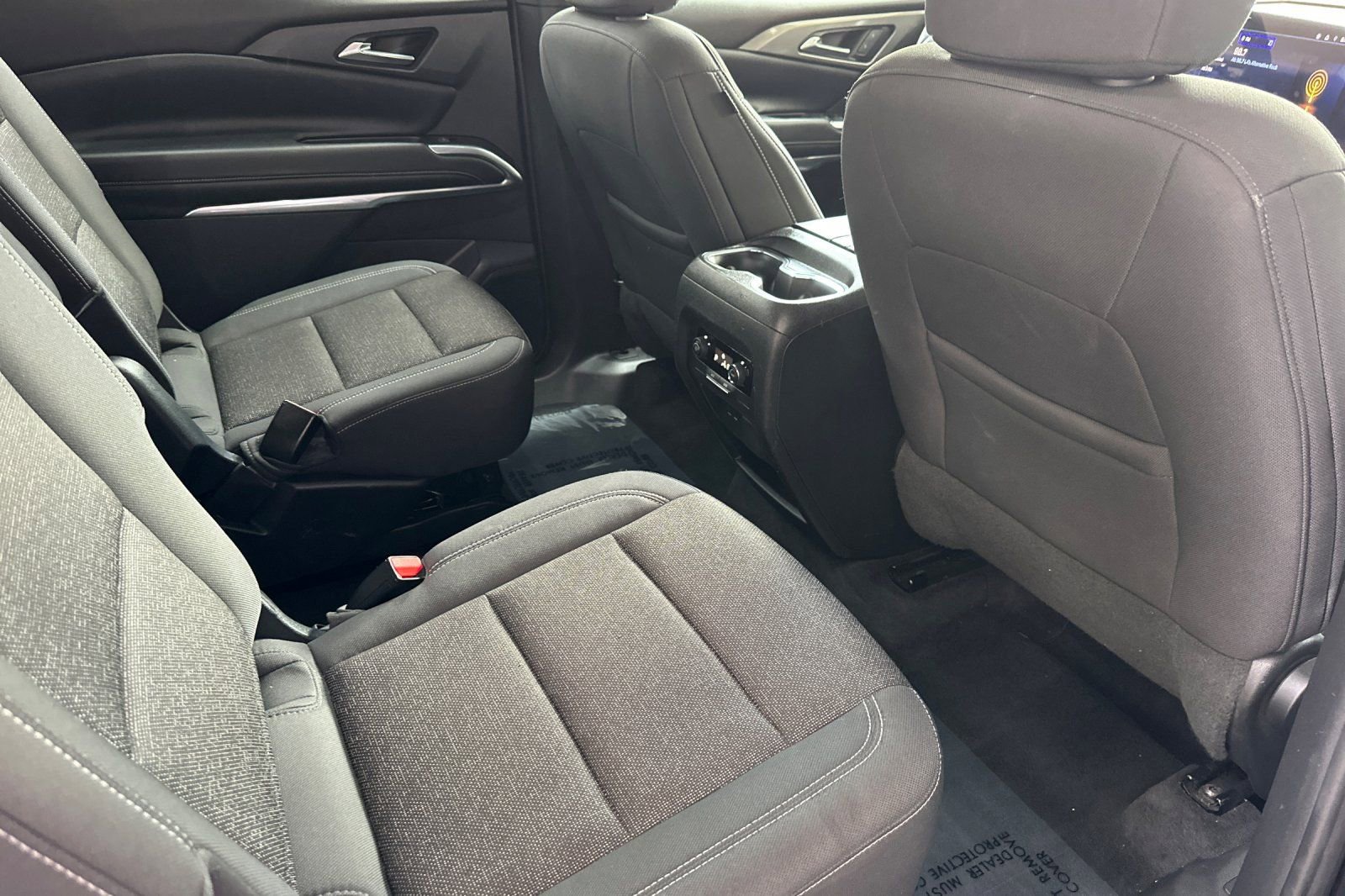 Used 2024 Chevrolet Traverse LT image 20