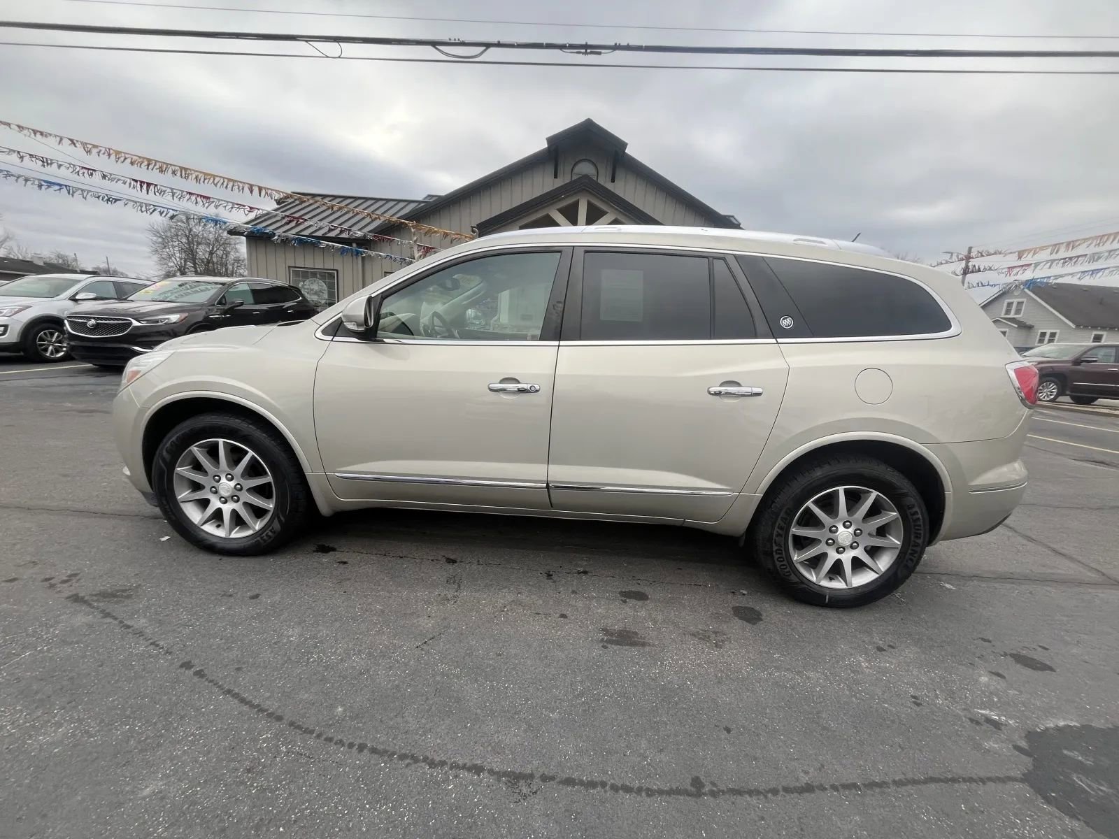 Used 2015 Buick Enclave Leather image 3