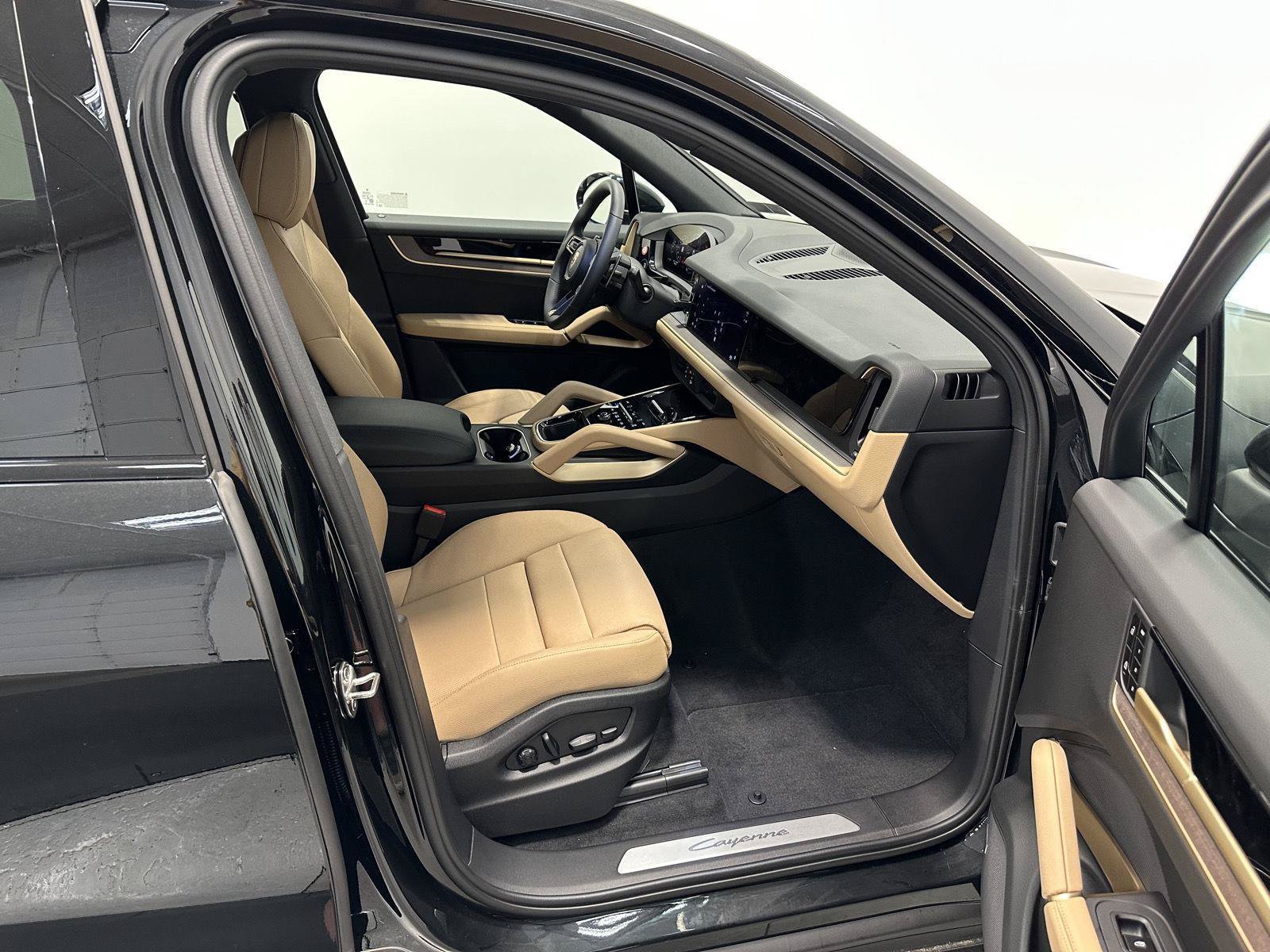 New 2026 Porsche Cayenne AWD/4WD image 45