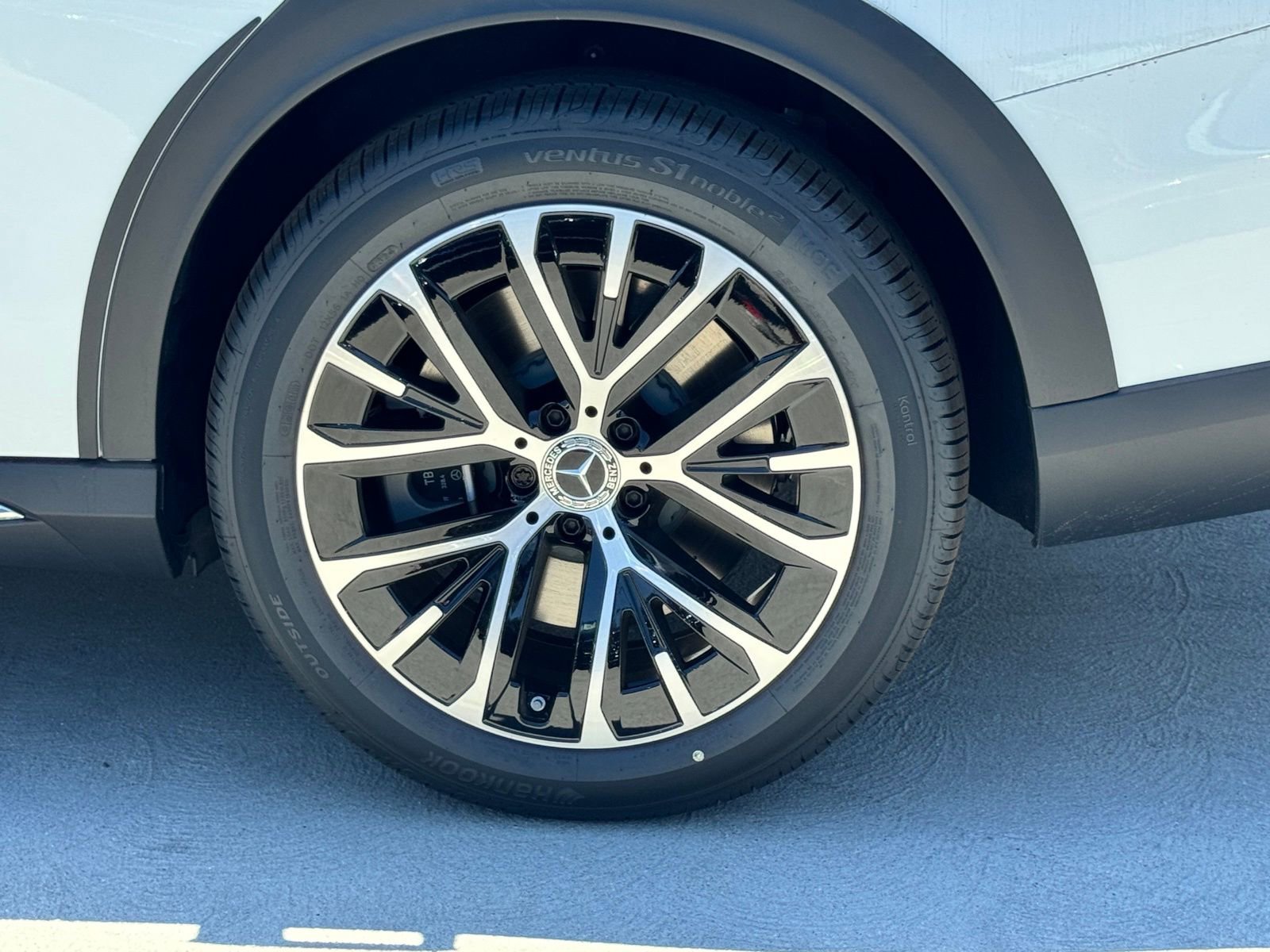 New 2025 Mercedes-Benz E 450 4MATIC All-Terrain Wagon image 9