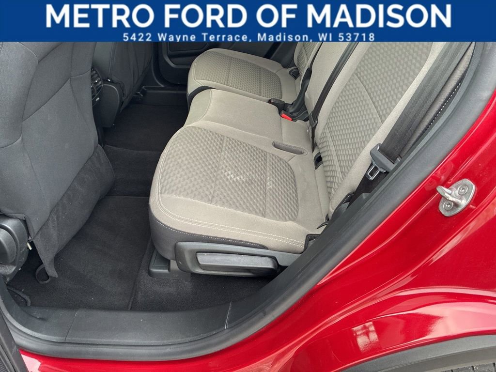 Used 2022 Ford Escape SE image 34