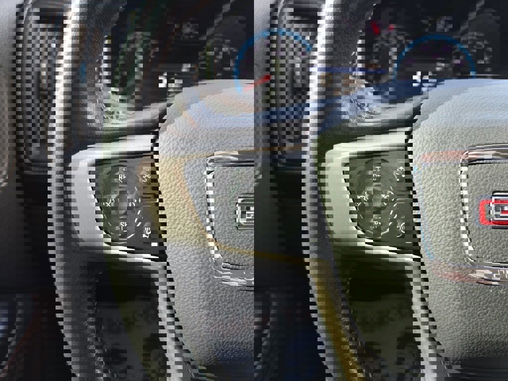 Used 2022 GMC Canyon Denali image 20