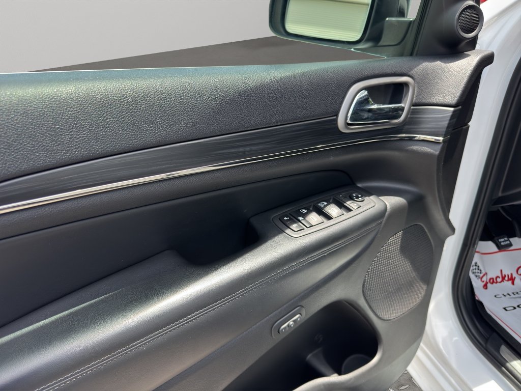 Used 2020 Jeep Grand Cherokee Limited X AWD/4WD image 22