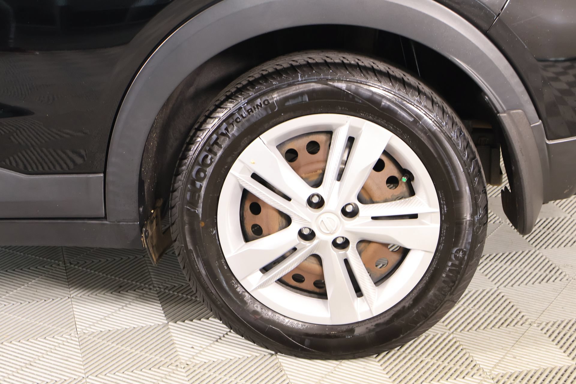 Used 2022 Nissan Kicks S FWD image 17