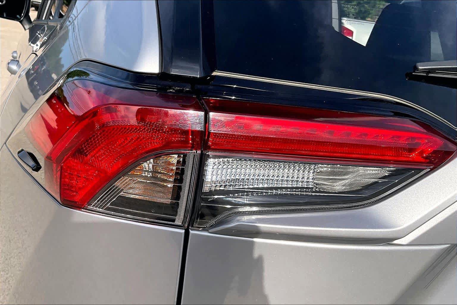Used 2025 Toyota RAV4 SE AWD/4WD image 26