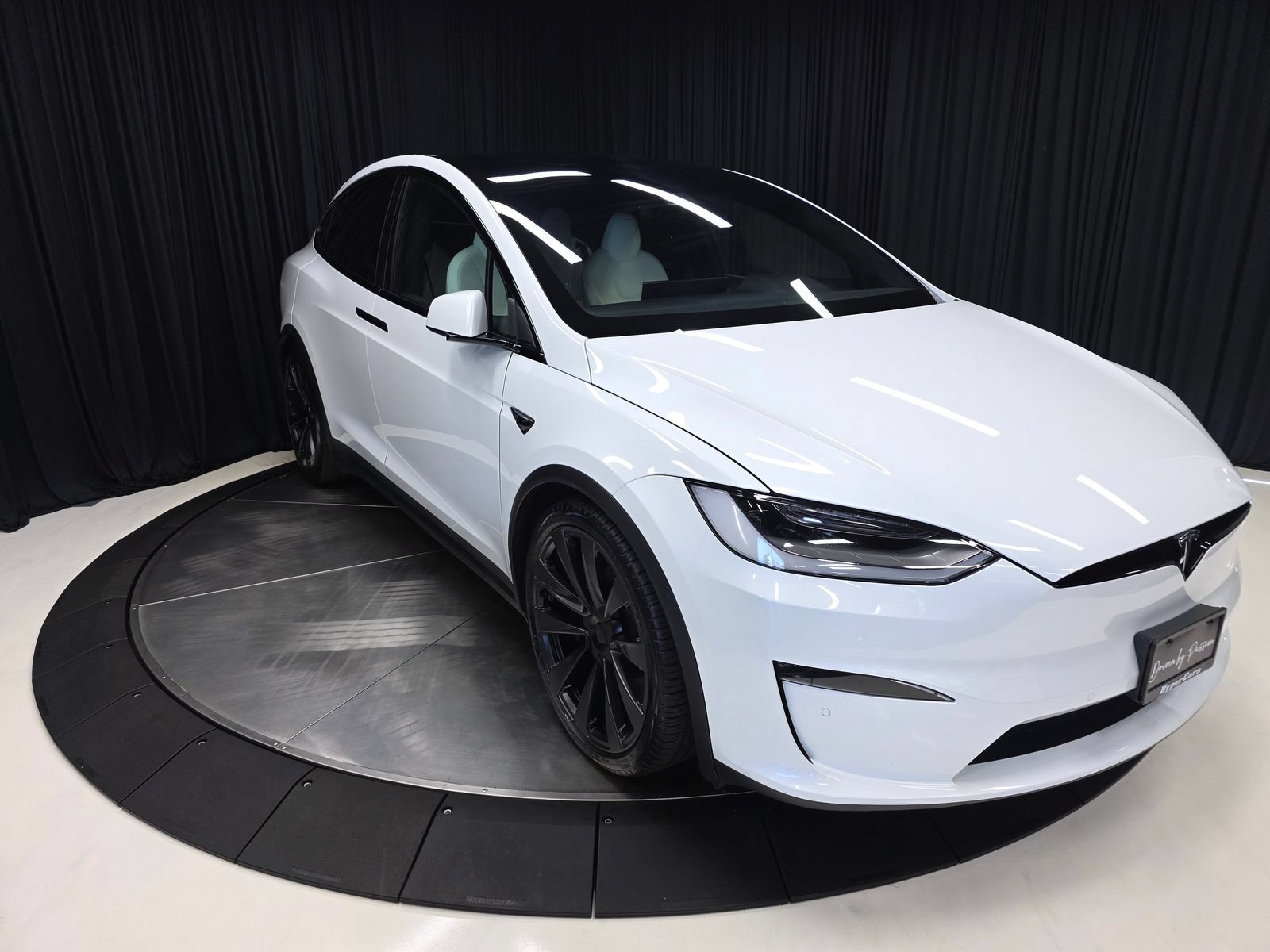 Used 2022 Tesla Model X Plaid AWD/4WD image 10