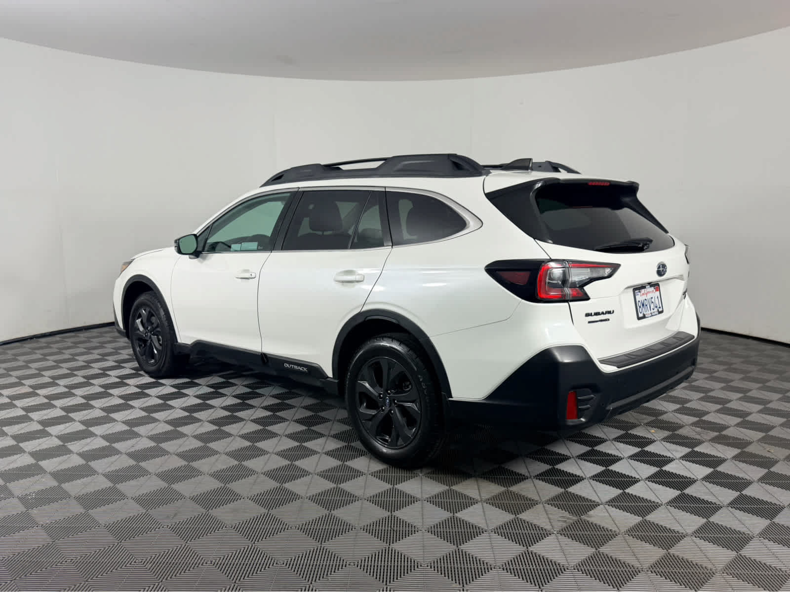 Used 2020 Subaru Outback Onyx Edition XT AWD/4WD image 5