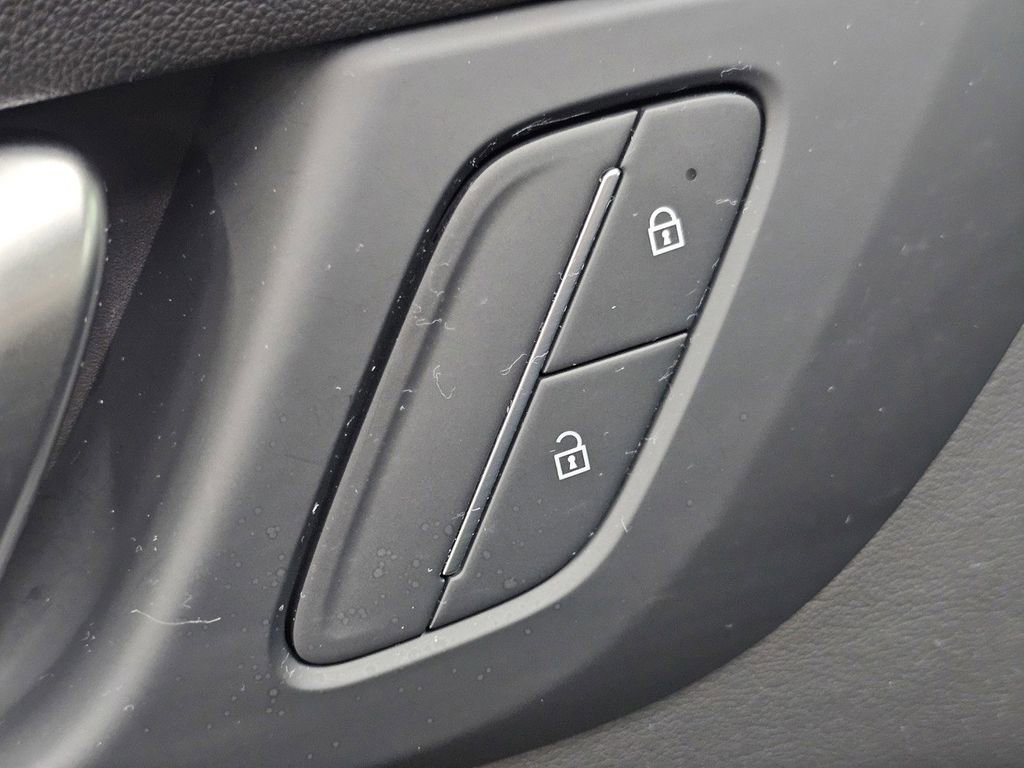 Used 2025 Buick Enclave Preferred image 26