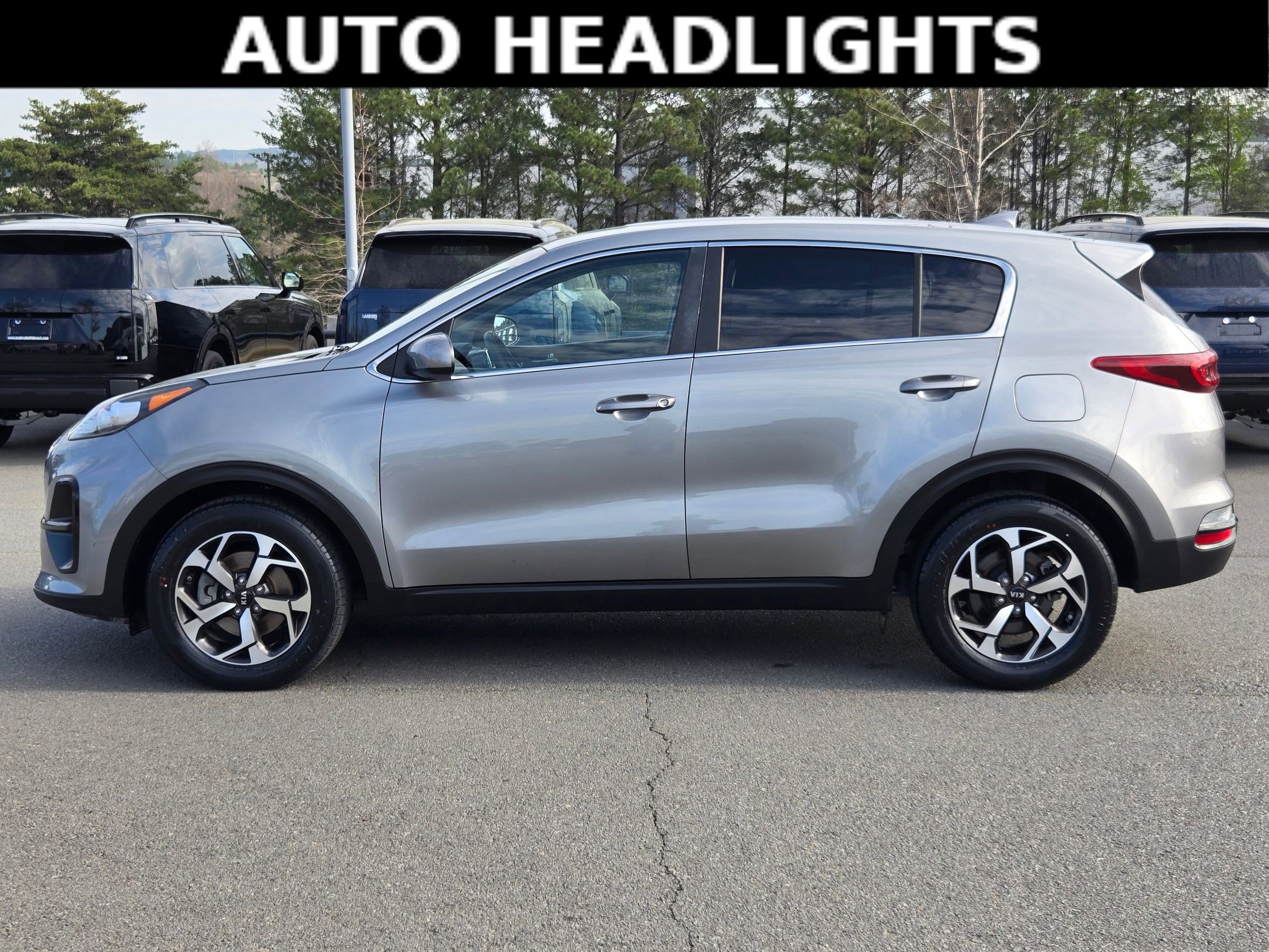 Used 2021 Kia Sportage LX image 4