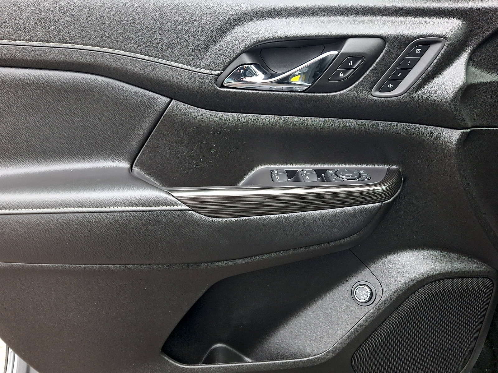 Used 2022 GMC Acadia SLT w/ Elevation Edition image 15