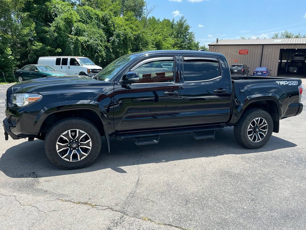 Used 2021 Toyota Tacoma TRD Sport AWD/4WD image 6