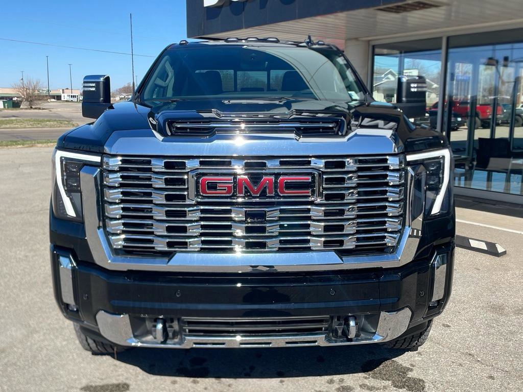 New 2024 GMC Sierra 2500 Denali w/ Technology Package image 8