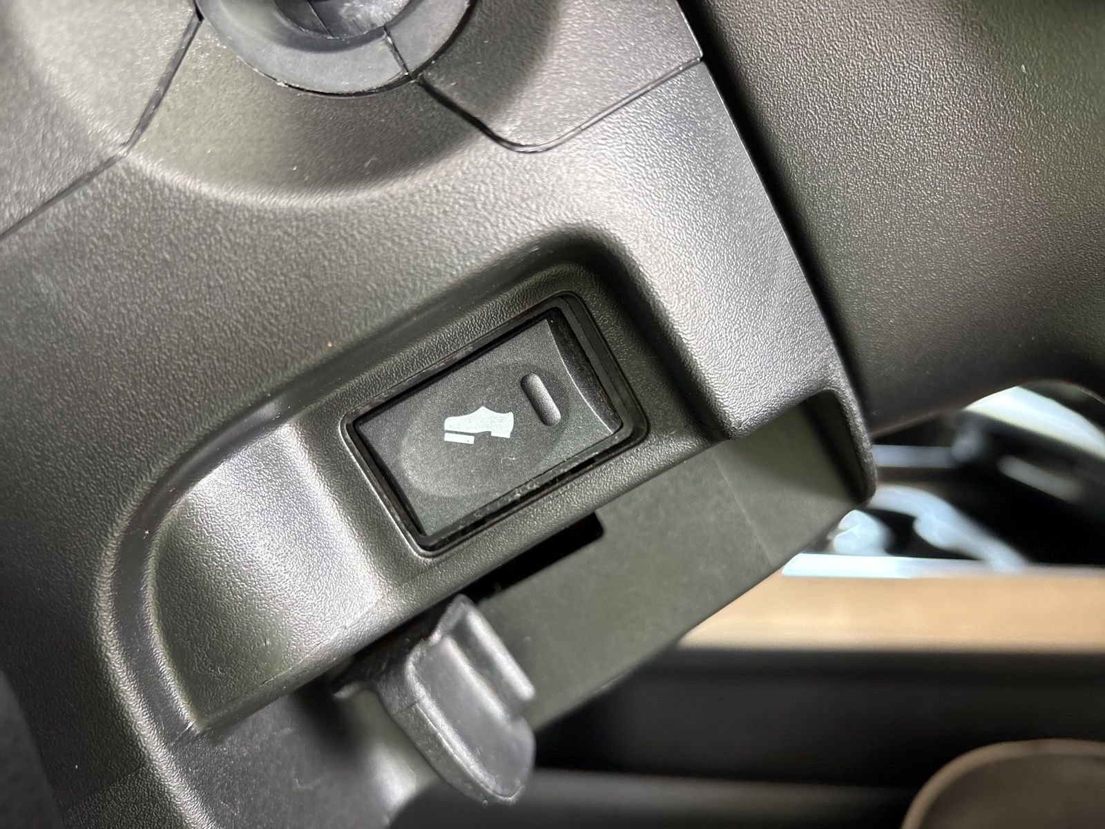 Used 2022 RAM 3500 Laramie w/ Chrome Appearance Group image 13