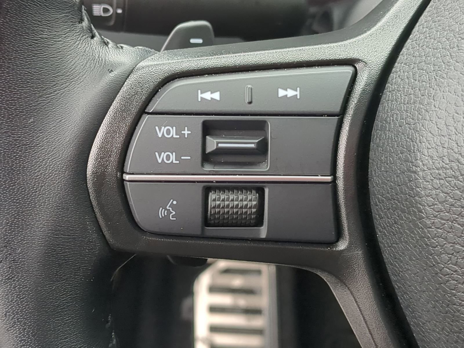 Used 2023 Honda Accord Sport image 25