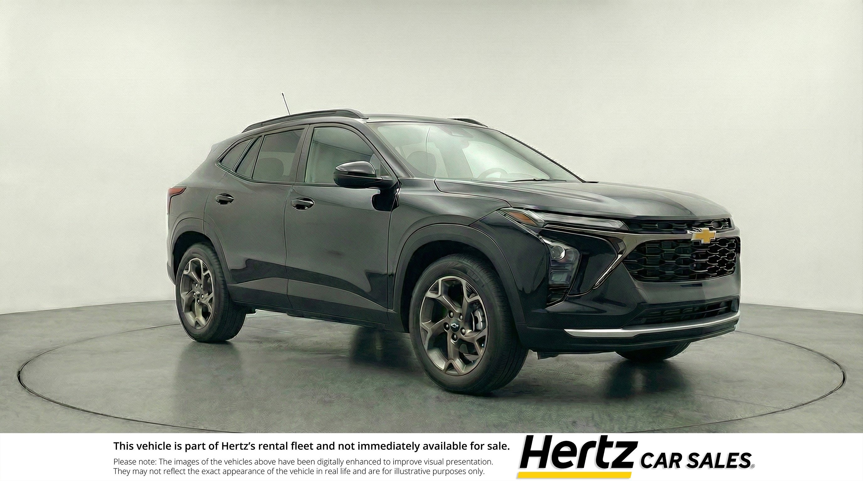 Used 2025 Chevrolet Trax LT image 1