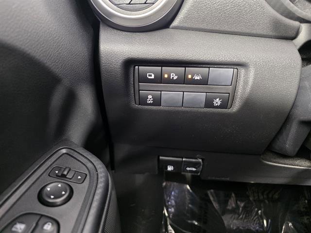 New 2025 Nissan Versa S w/ Trunk Package FWD image 39