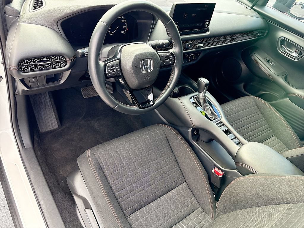 Used 2023 Honda HR-V Sport image 9