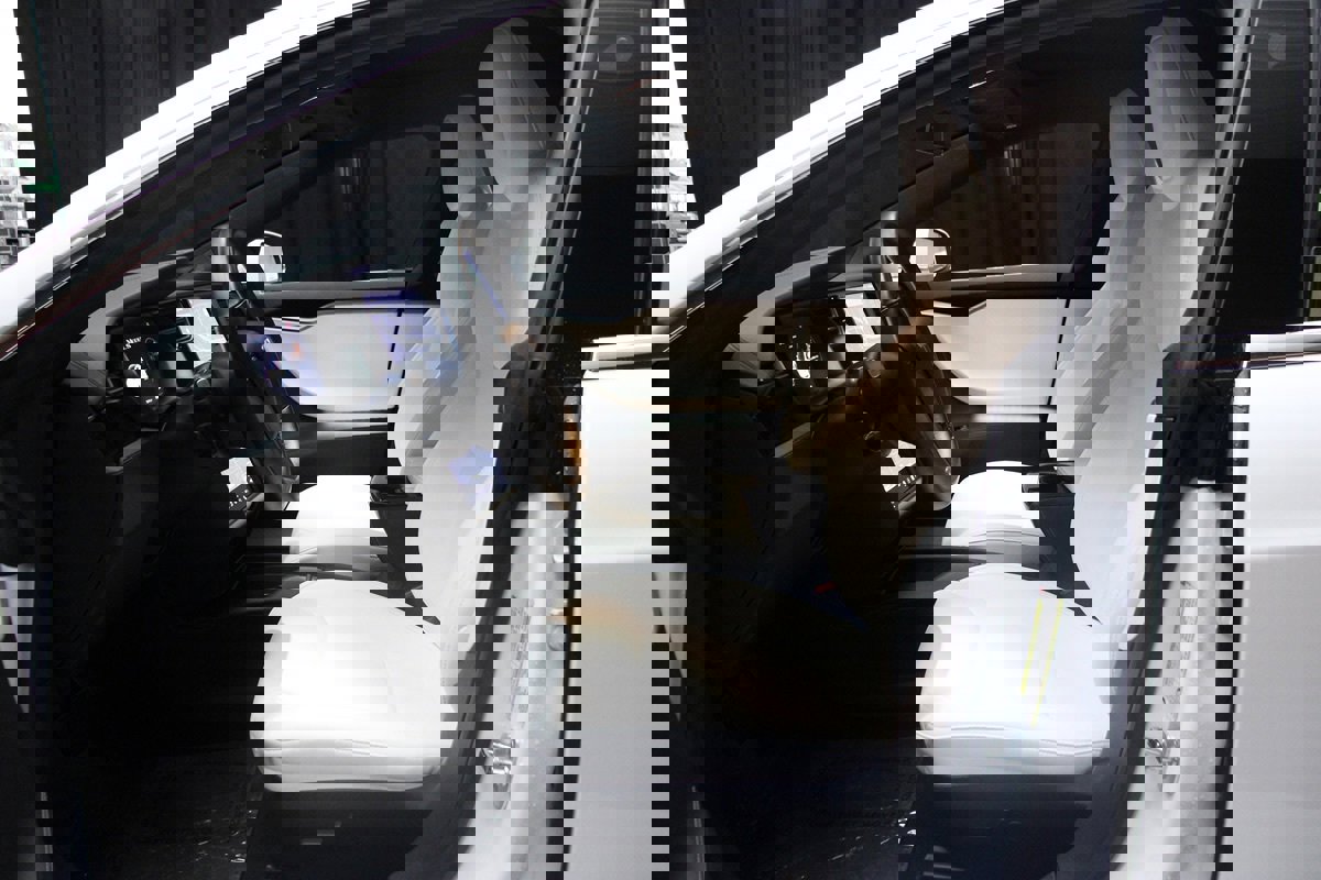 Used 2020 Tesla Model S AWD image 31