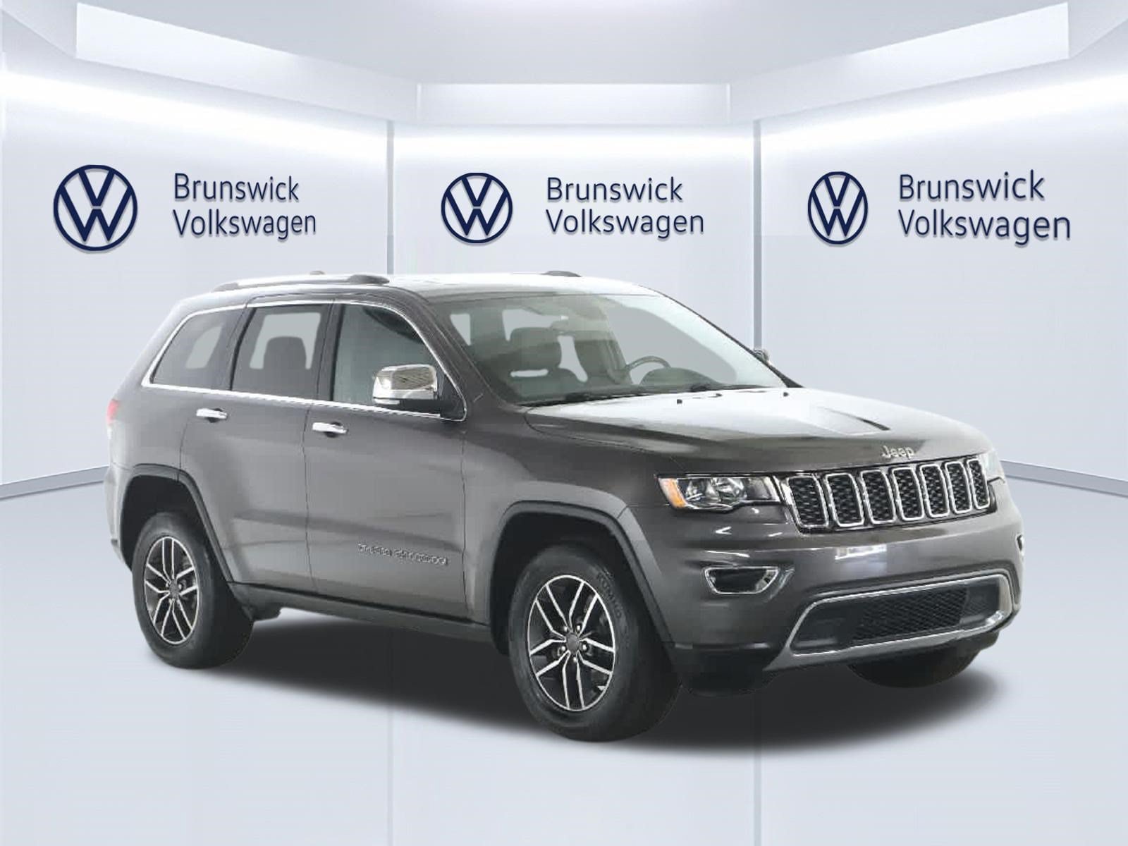 Used 2020 Jeep Grand Cherokee Limited AWD/4WD image 9