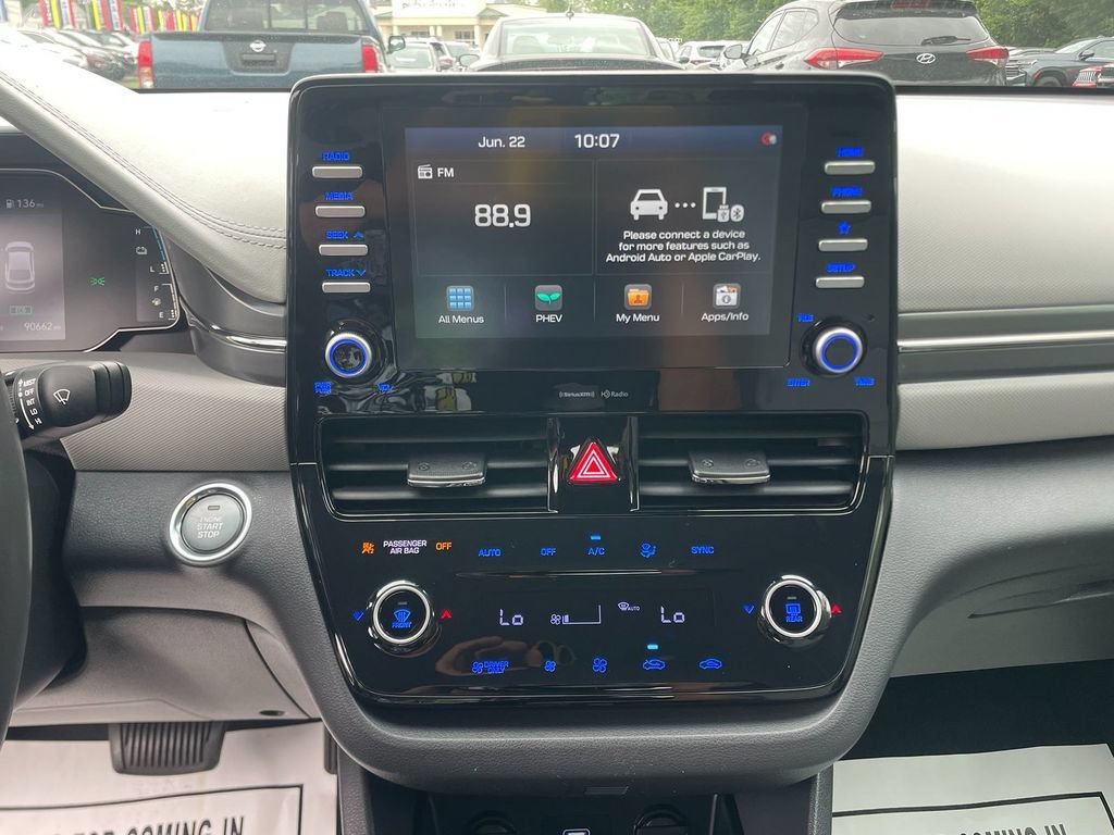 Used 2020 Hyundai Ioniq SE FWD image 20