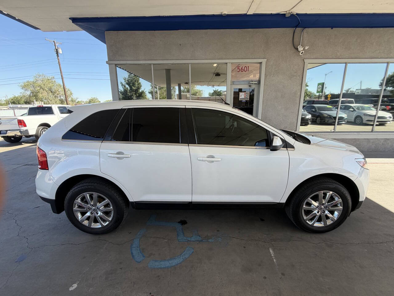 Used 2014 Ford Edge Limited w/ Driver Entry Package FWD image 9