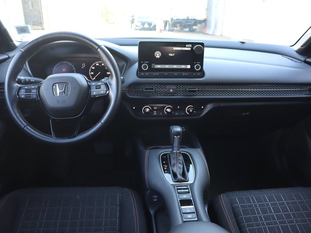 Used 2025 Honda HR-V Sport image 20