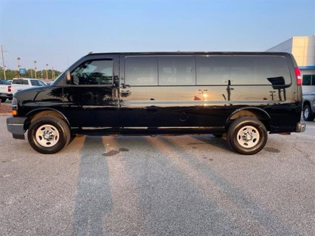 Used 2020 Chevrolet Express 3500 LT w/ LT Preferred Equipment Group image 4