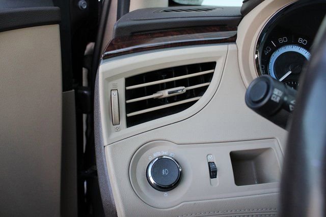 Used 2012 Buick LaCrosse Leather image 7