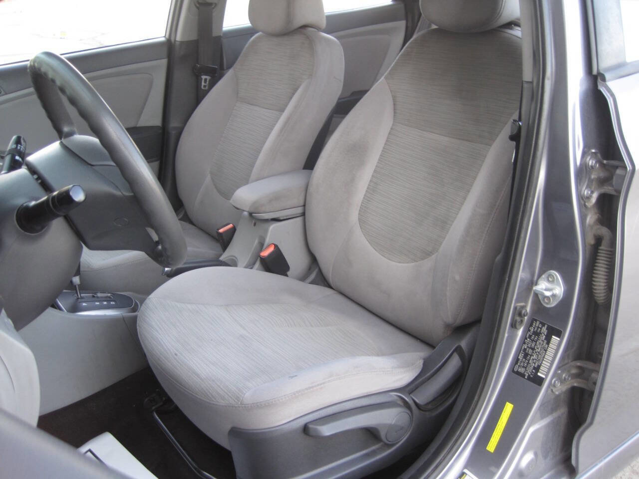 Used 2017 Hyundai Accent Value Edition image 17