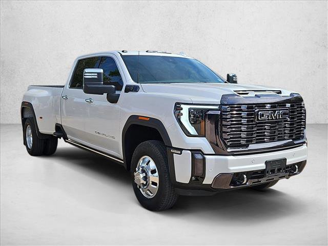 Used 2024 GMC Sierra 3500 Denali Ultimate image 3