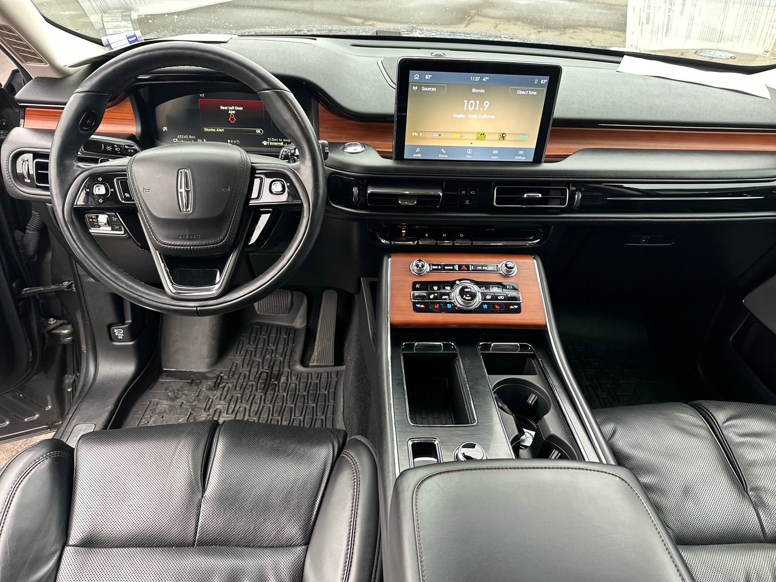 Used 2020 Lincoln Aviator Reserve image 13