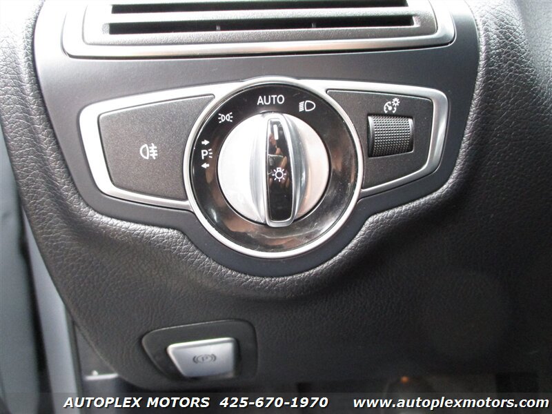 Used 2016 Mercedes-Benz C 300 4MATIC Sedan image 24
