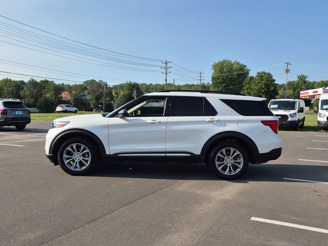 Used 2023 Ford Explorer XLT w/ Equipment Group 202A AWD/4WD image 10