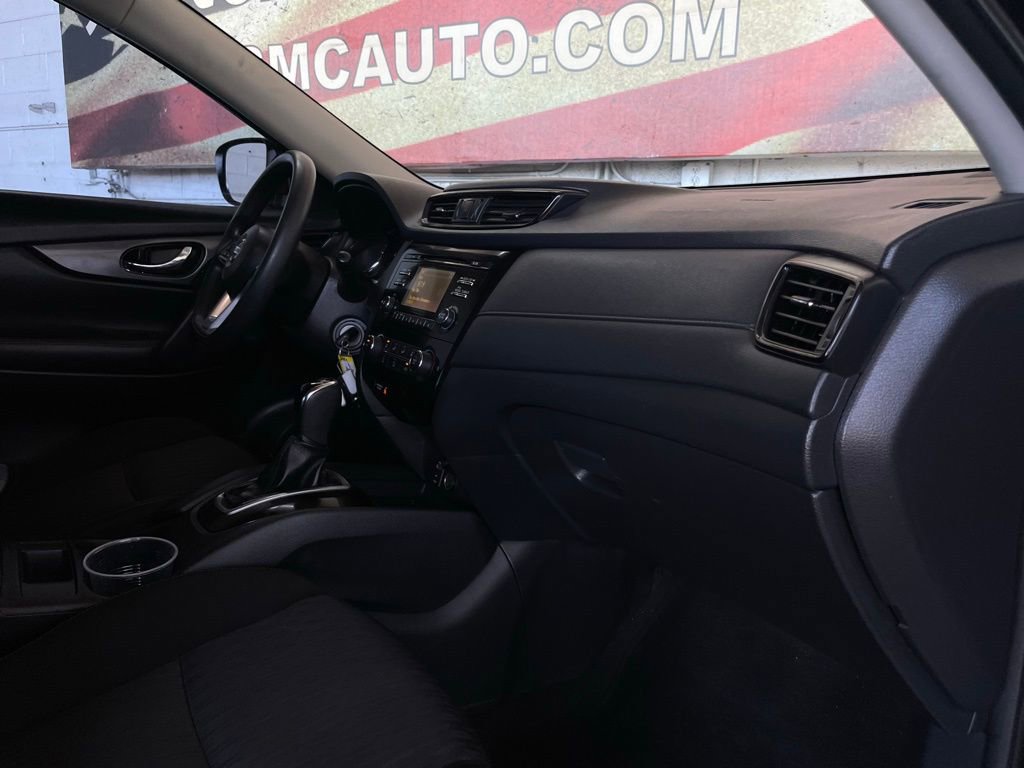 Used 2017 Nissan Rogue S FWD image 20