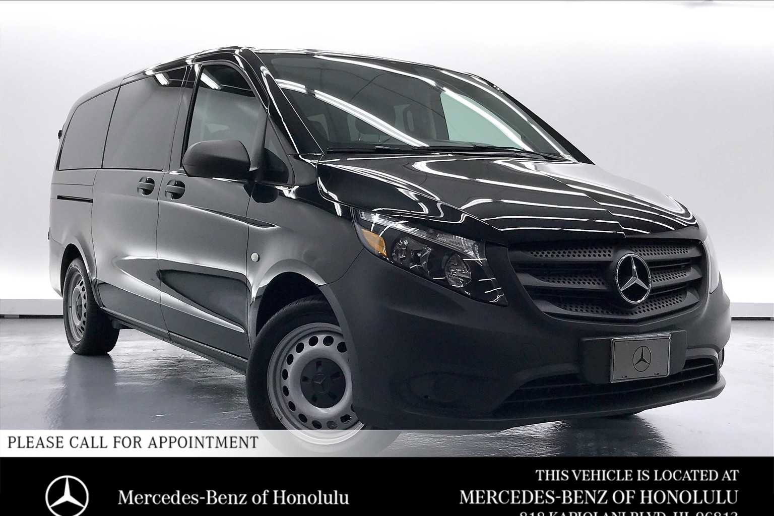 Used 2019 Mercedes-Benz Metris Passenger image 1
