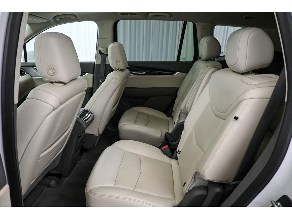 Used 2020 Cadillac XT6 Premium Luxury AWD/4WD image 29