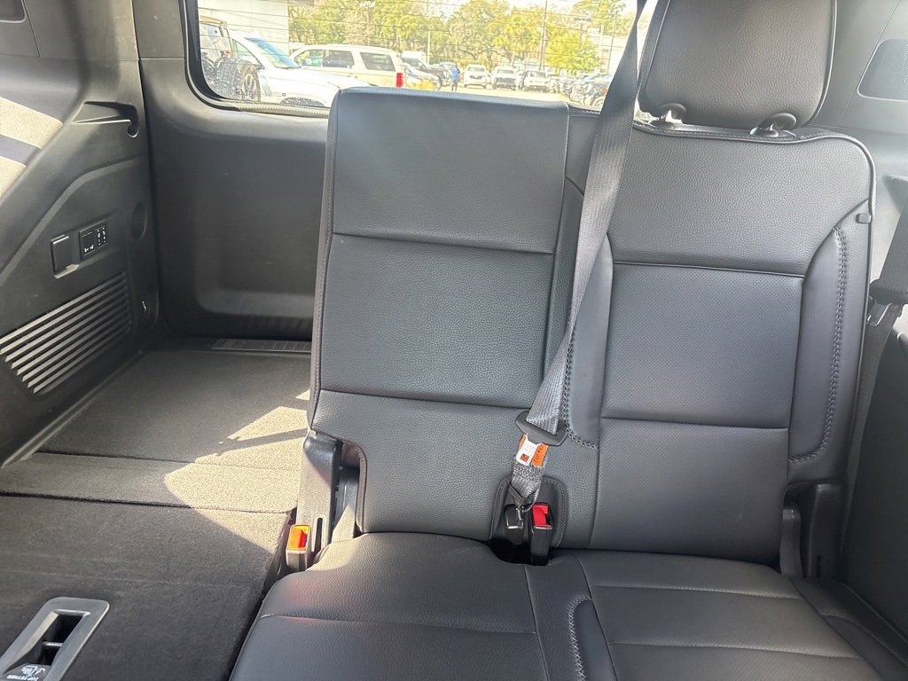Used 2023 GMC Yukon Denali image 28