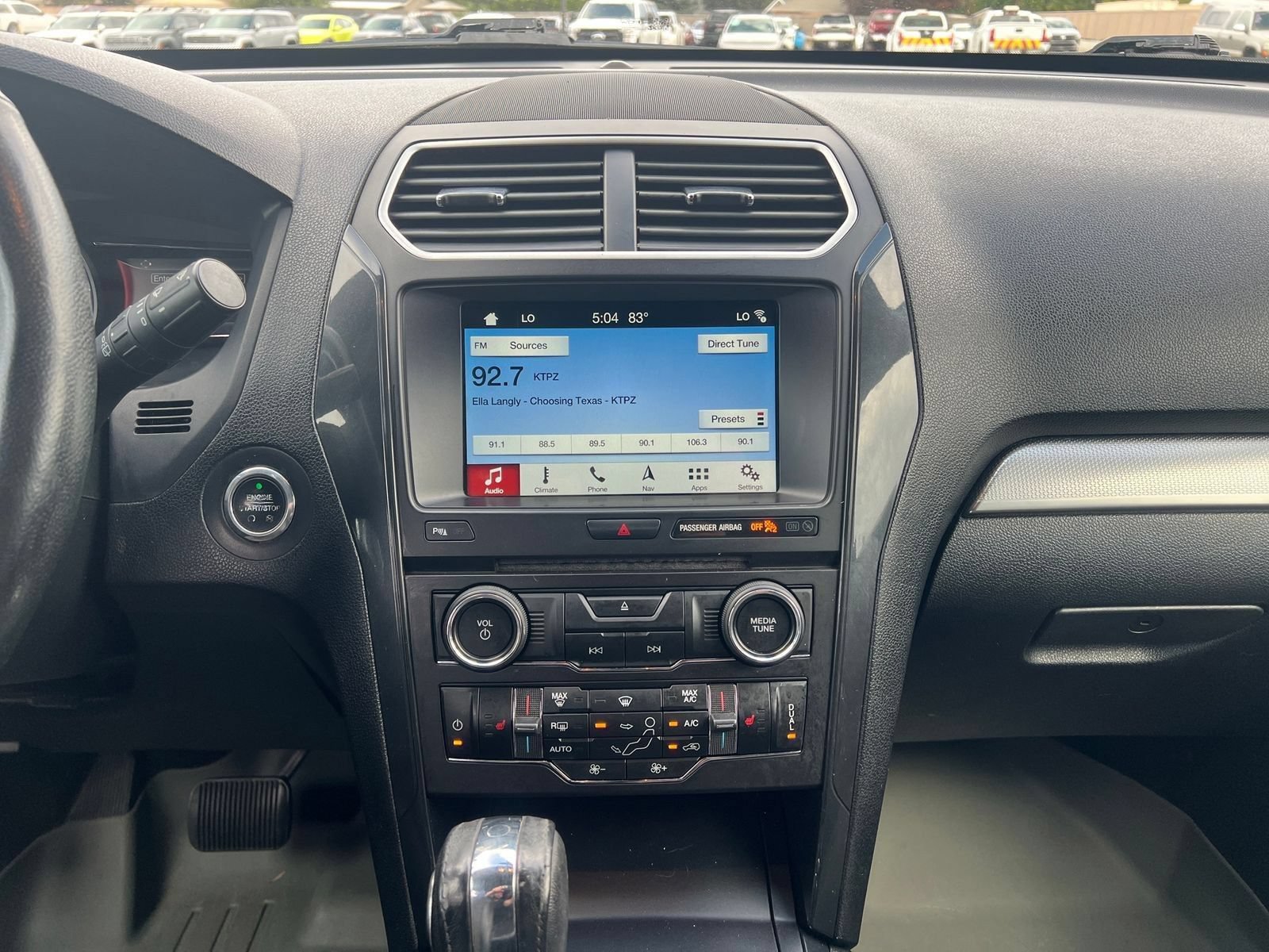Used 2018 Ford Explorer XLT w/ Equipment Group 202A AWD/4WD image 19