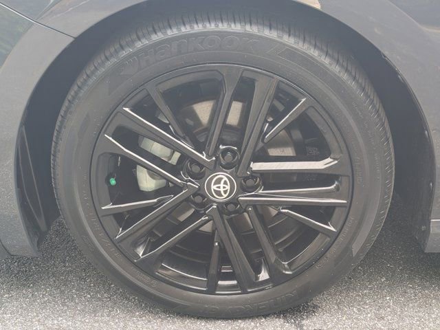 Used 2025 Toyota Camry SE w/ Convenience Package FWD image 11