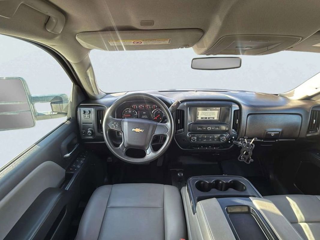 Used 2018 Chevrolet Silverado 2500 W/T w/ WT Convenience Package image 9