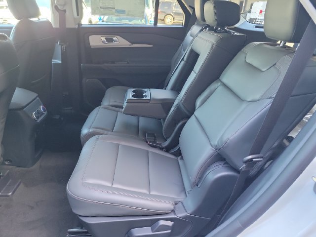New 2026 Ford Explorer Active w/ Active Comfort Package RWD image 18