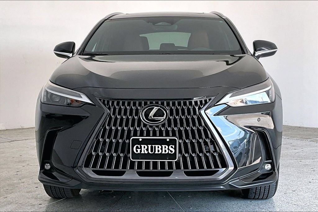Used 2025 Lexus NX 250 FWD w/ Premium Package image 3