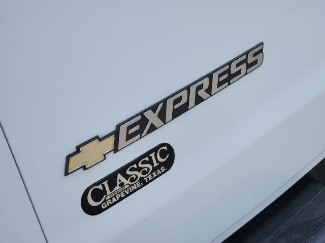 Used 2025 Chevrolet Express 2500 w/ Driver Convenience Package RWD image 9