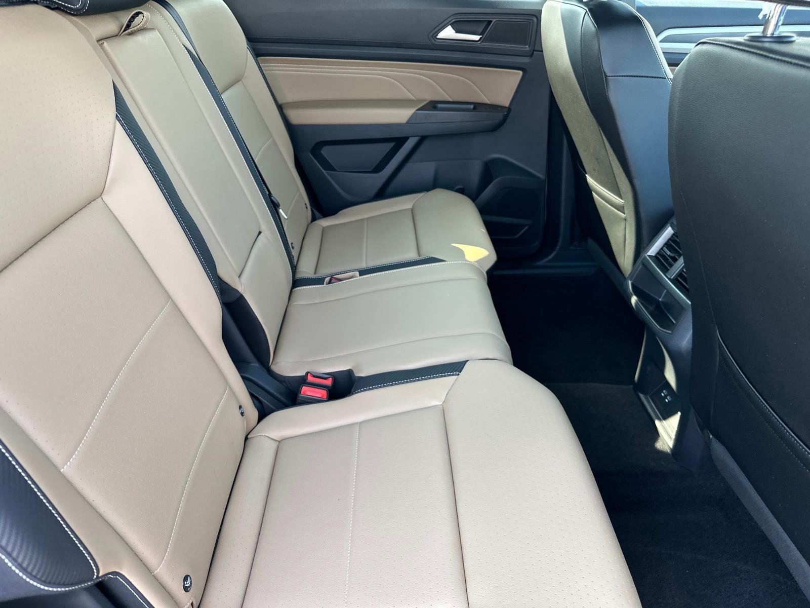 Certified 2022 Volkswagen Atlas Cross Sport SE image 5