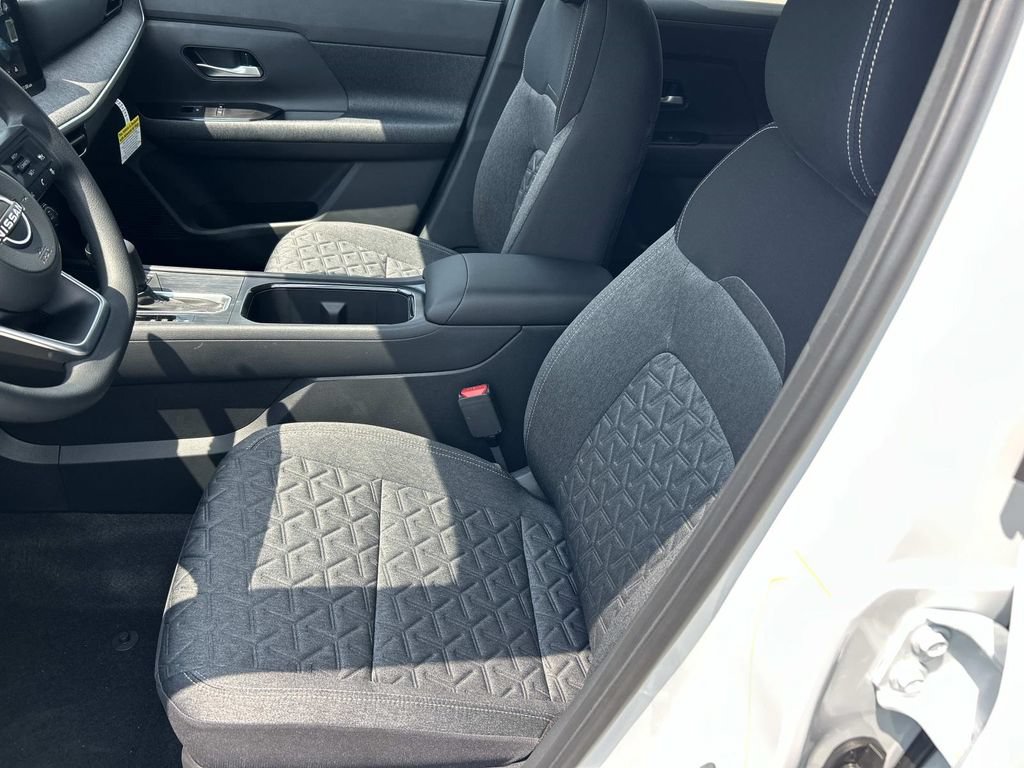 New 2026 Nissan Kicks SV w/ Cold Weather Package FWD image 13