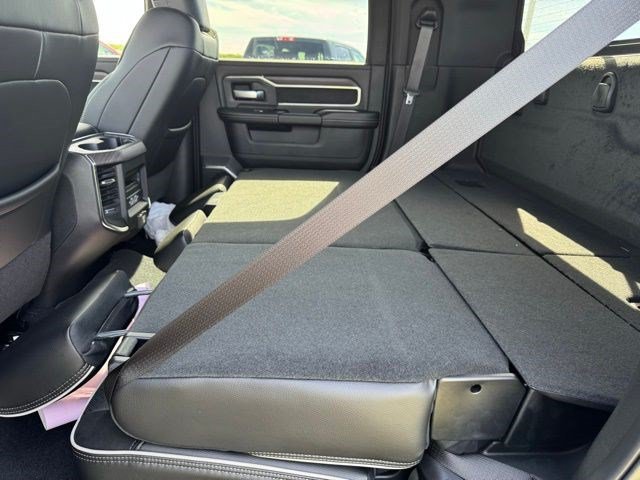 New 2026 RAM 2500 Laramie AWD/4WD image 31