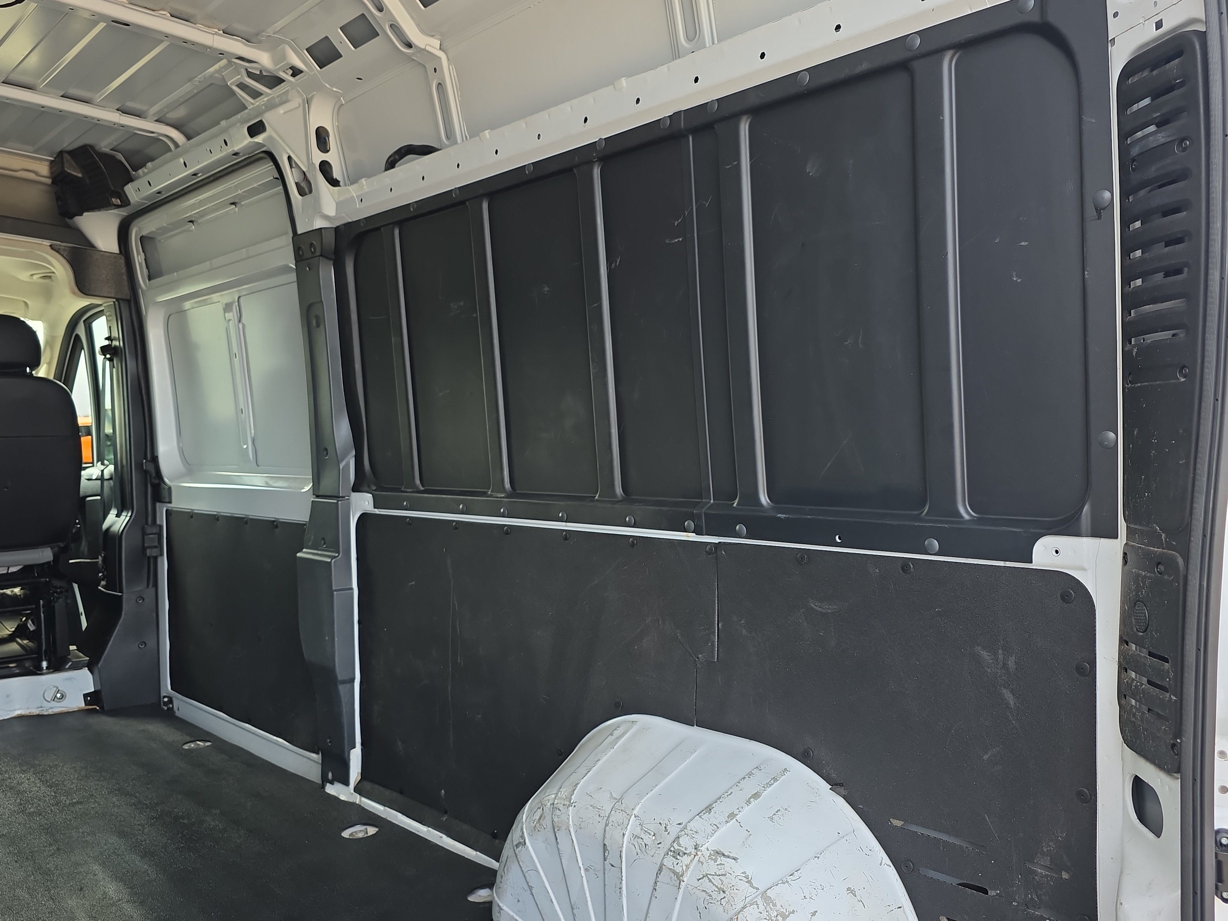 Used 2025 RAM ProMaster 2500 w/ Convenience Group FWD image 12